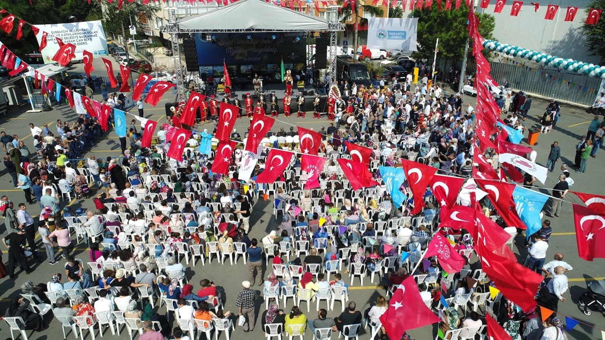 Ümraniye\'de 10 Bin Kişiye Tonlarca Mantı İkram Edildi