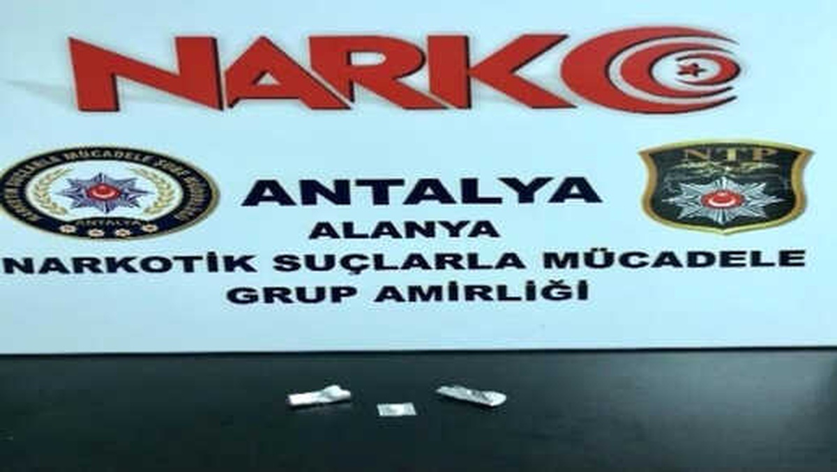 Alanya\'da Uyuşturucu Operasyonu: 5 Gözaltı
