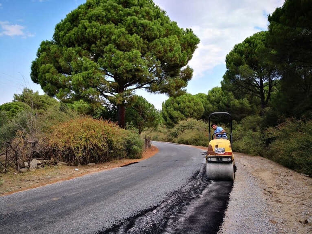 Bağarası ve Çavdar Mahalleleri Yol Yapım Çalışmaları Devam Ediyor