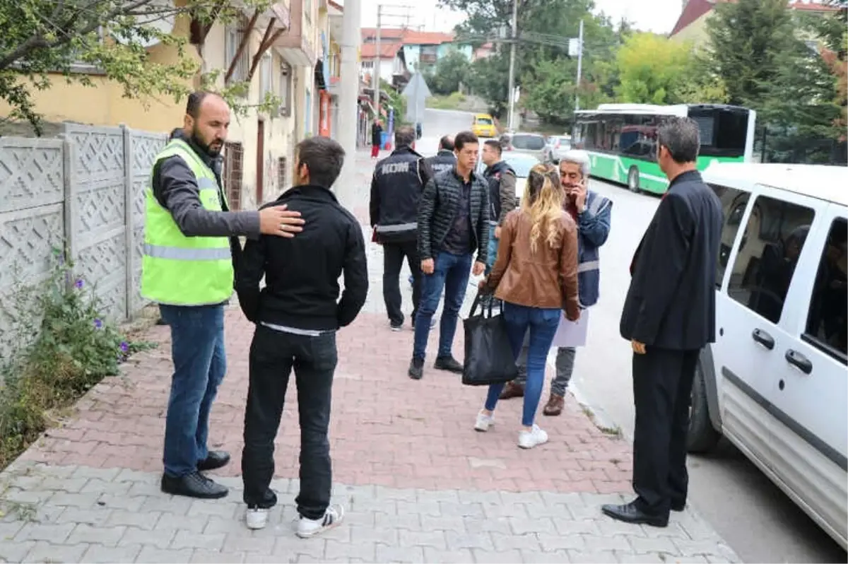 Bolu\'da, Okul Çevrelerinde Uyuşturucu Uygulaması