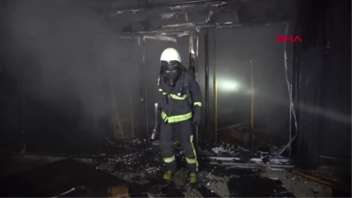 Bursa Eğlence Mekanının Altındaki Depoda Çıkan Yangın Korkuttu