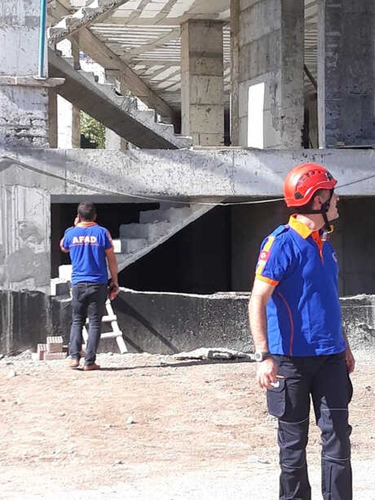 Elazığ\'da İnşaattaki Göçükte 2 İşçi Yaralandı