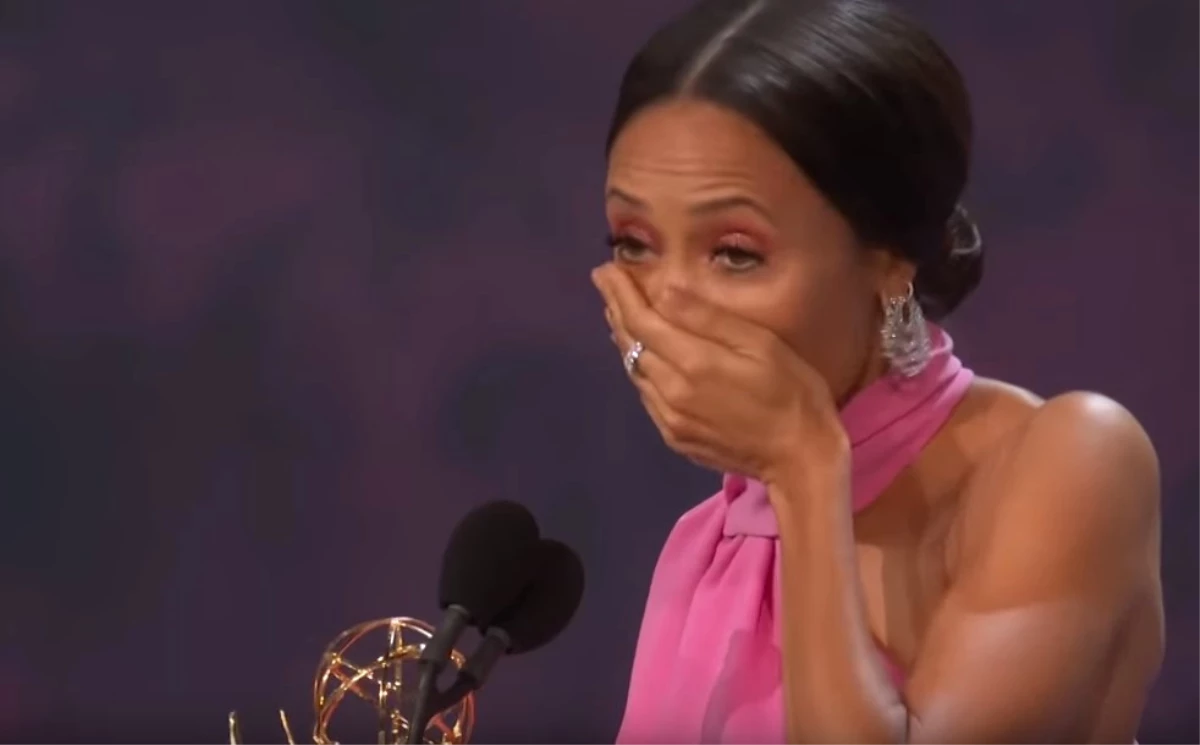 Emmy Ödüllerinde En İyi Kadın Oyuncu Seçilen Thandie Newton Teşekkür Konuşmasında Ağzından Küfür Kaçırdı