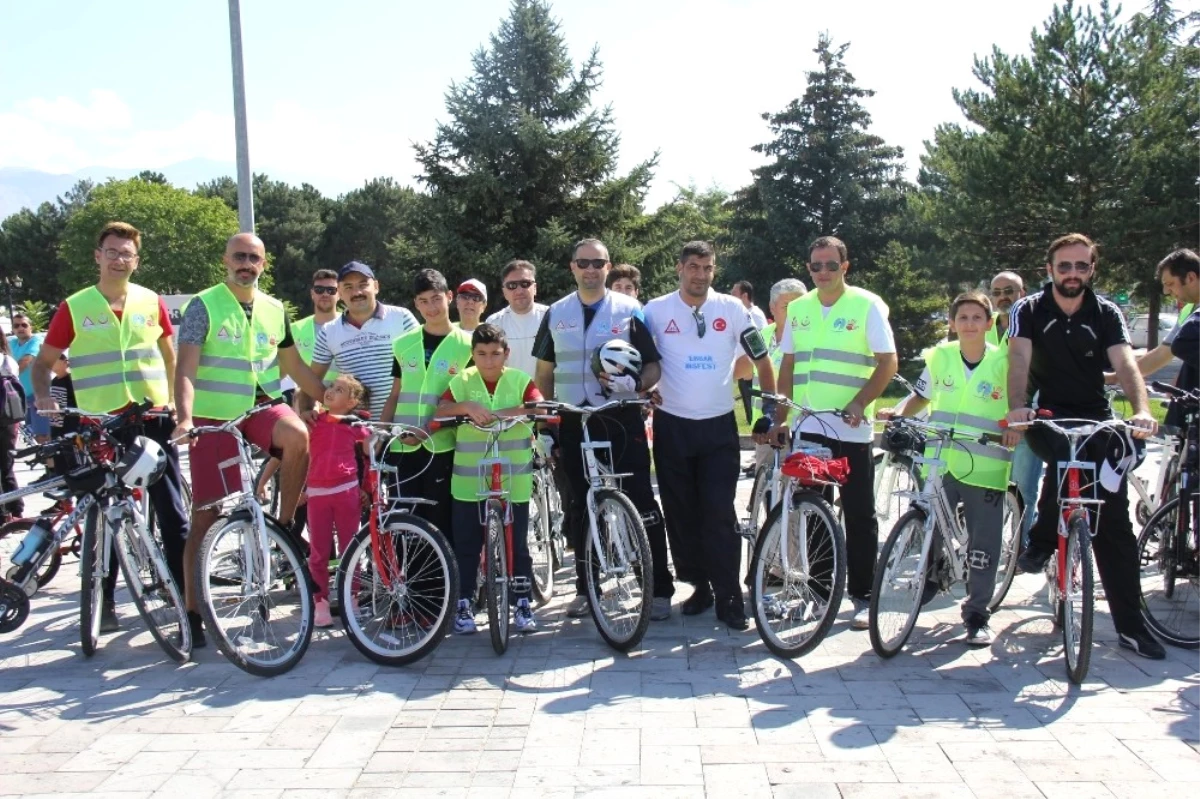 Erzincan\'da Sağlıklı Yaşam İçin Bisiklet Turu Düzenlendi
