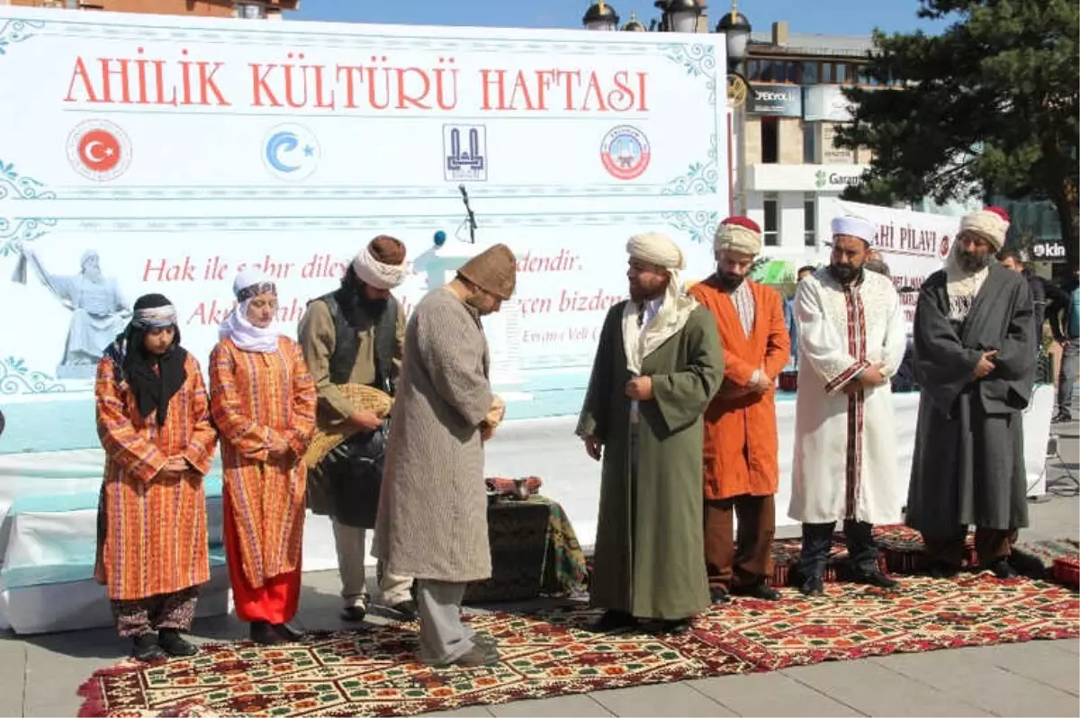 Erzurum\'da Yılın Ahisi Recai Kızıloğlu Oldu