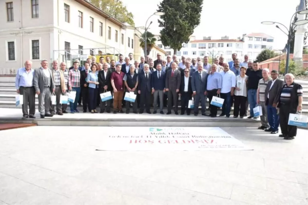 İzmit\'te 41 Yılını Dolduran Esnaflar Plaketle Ödüllendirildi