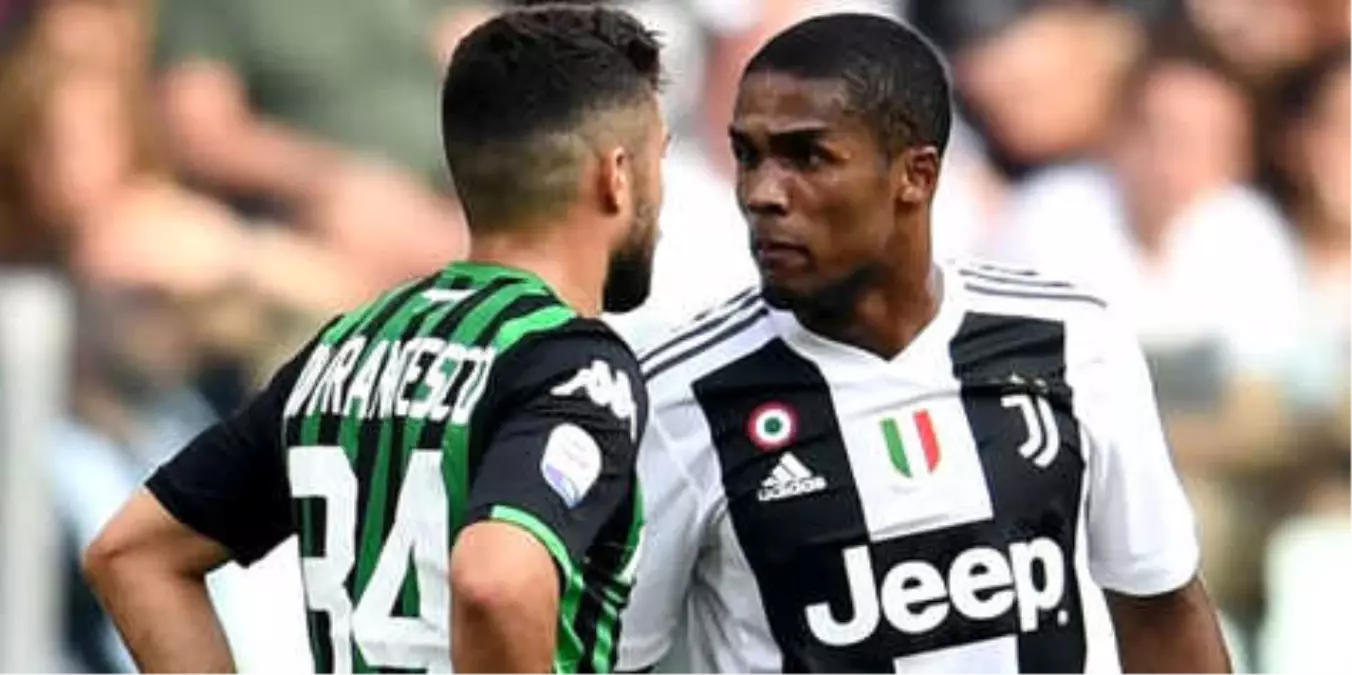 Rakibine Dirsek Atıp Tüküren Douglas Costa, 4 Maç Ceza Aldı