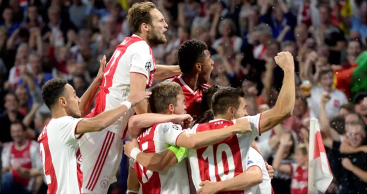 Ajax, Şampiyonlar Ligine Galibiyetle Döndü