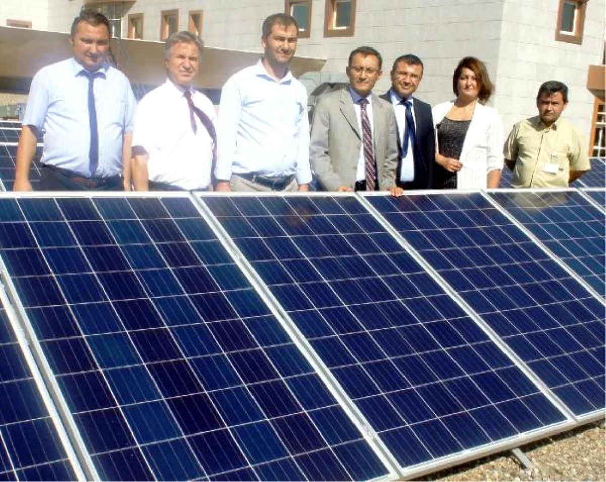 Alaşehir Devlet Hastanesi\'ni Artık Güneş Enerjisi Aydınlatılacak