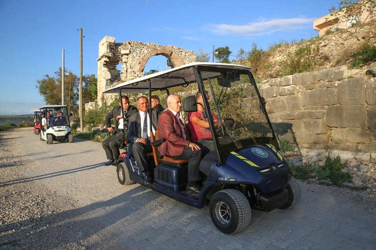 Bozbey: "Gölyazı\'nın Geleceği Turizmde"