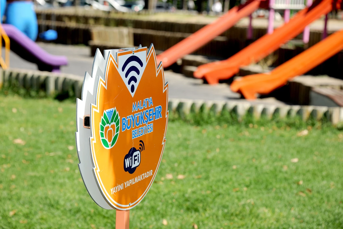 Büyükşehir Belediyesinden Ücretsiz Wi-Fi Hizmeti