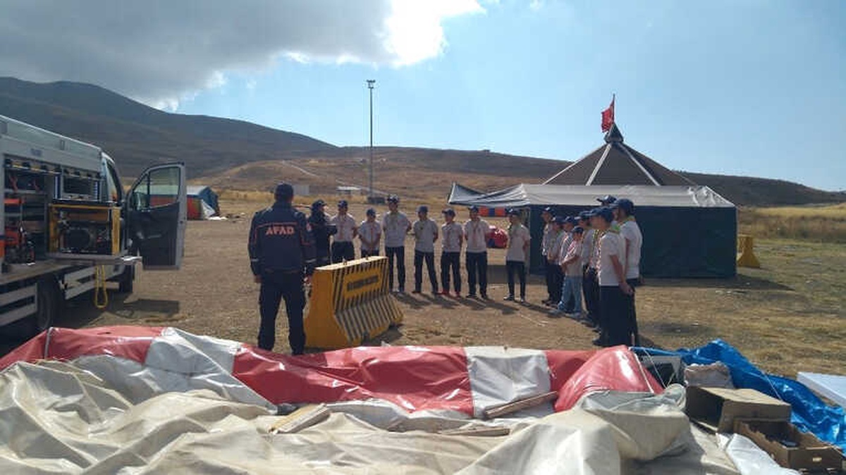 Genç Kaymek İzcileri Doğal Afetlere de Hazır
