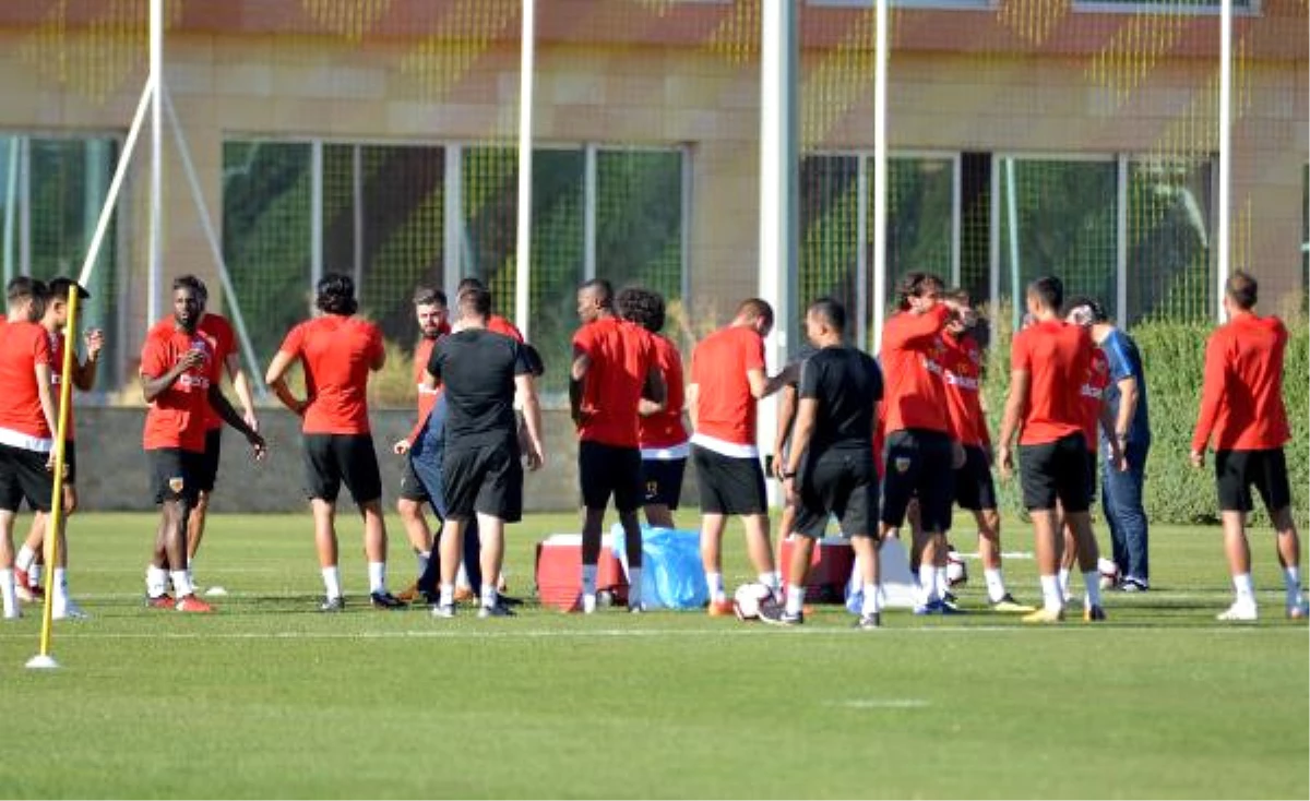 Kayserispor\'un Atiker Konyaspor Maçı Hazırlıkları Devam Ediyor