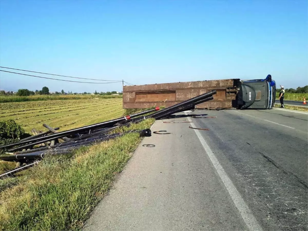 Manisa\'da Trafik Kazası: 2 Yaralı