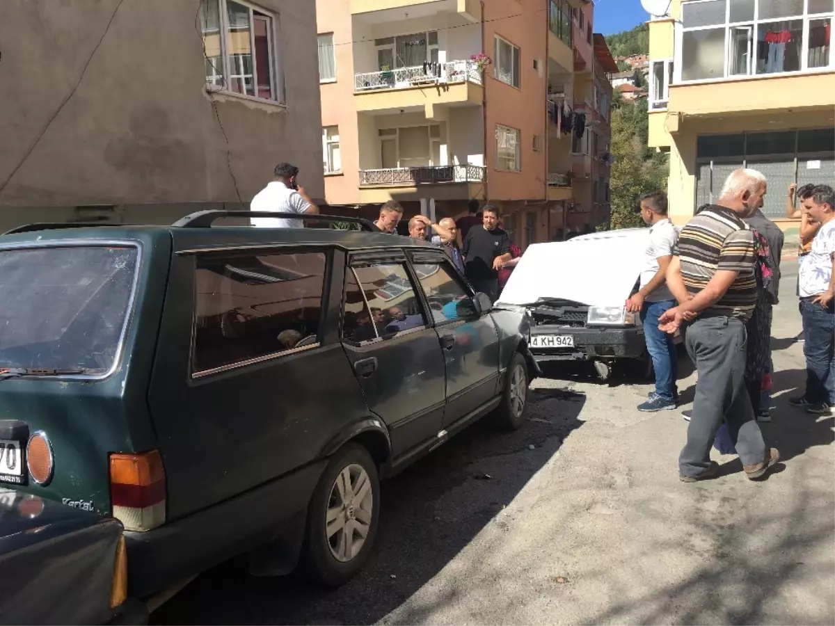 Oto Hırsızları Kaçtı, Jandarma Kovaladı