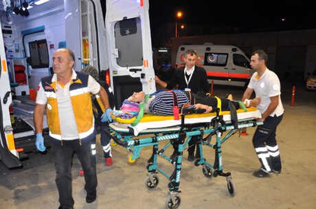Pencerede Sigara İçerken Üçüncü Kattan Düştü