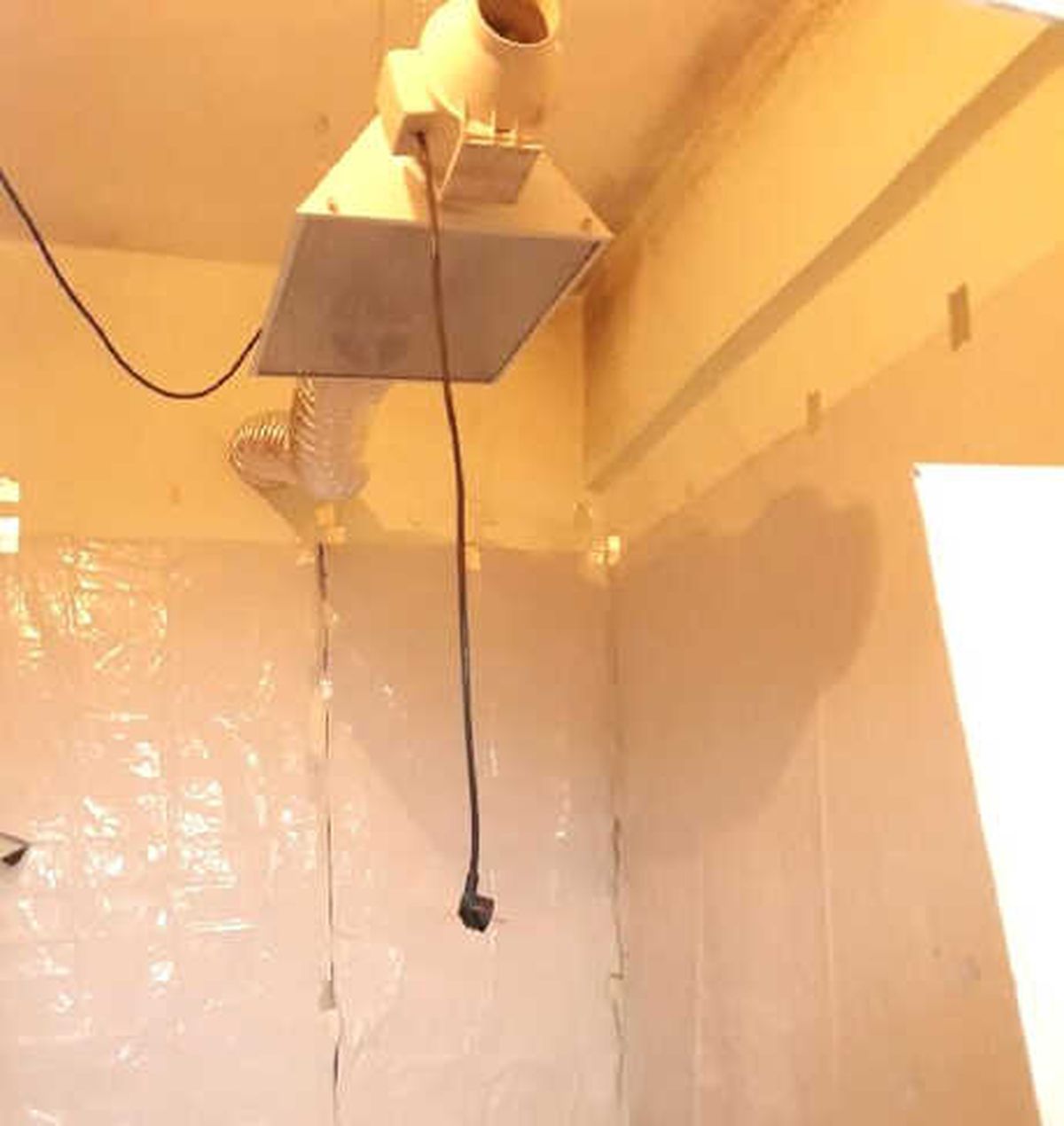 Apartman Dairesinde Uyuşturucu Üretimine 2 Tutuklama