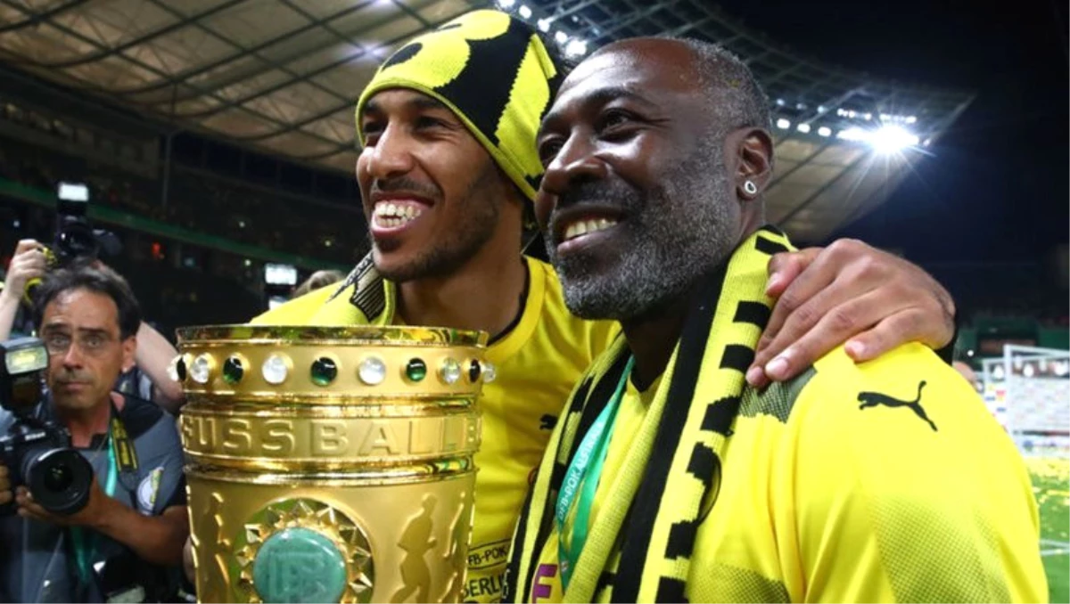 Arsenal\'in Yıldız Oyuncusu Pierre-Emerick Aubemeyang\'ın Babası, Gabon\'un Yeni Teknik Direktörü Oldu