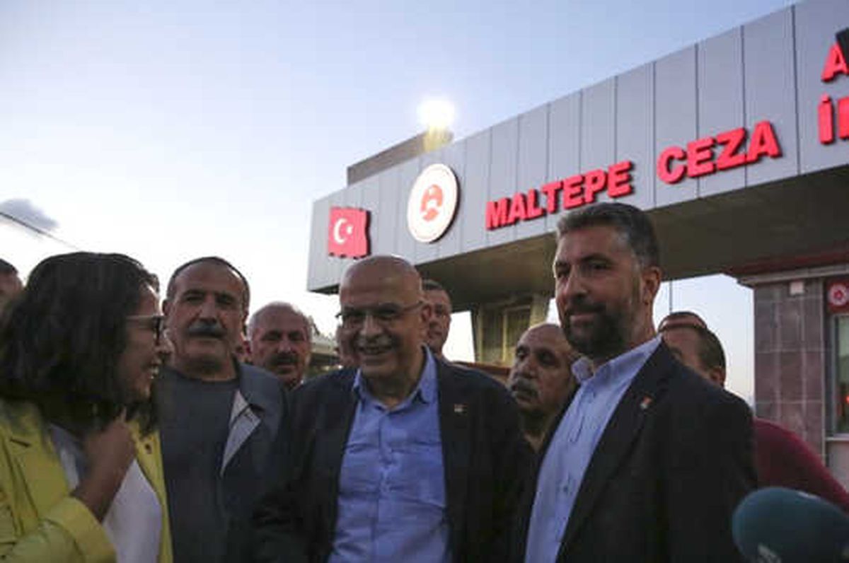Berberoğlu\'na Tahliye Kararı