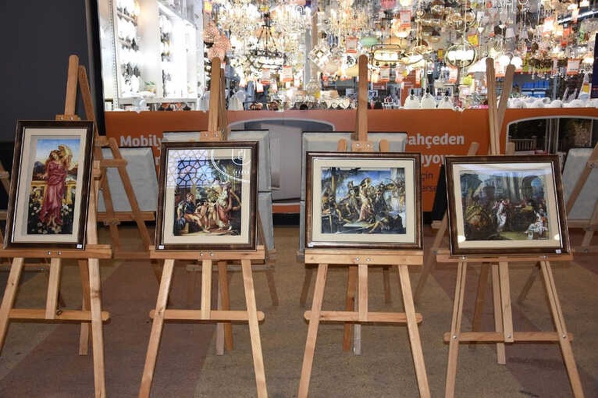 Çanakkale\'de Boyutlu Kabartma Tablolar Sergisi Açıldı