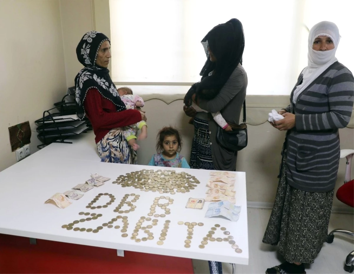 Diyarbakır\'da Bir Dilencinin Üzerinden Bin Lira Çıktı