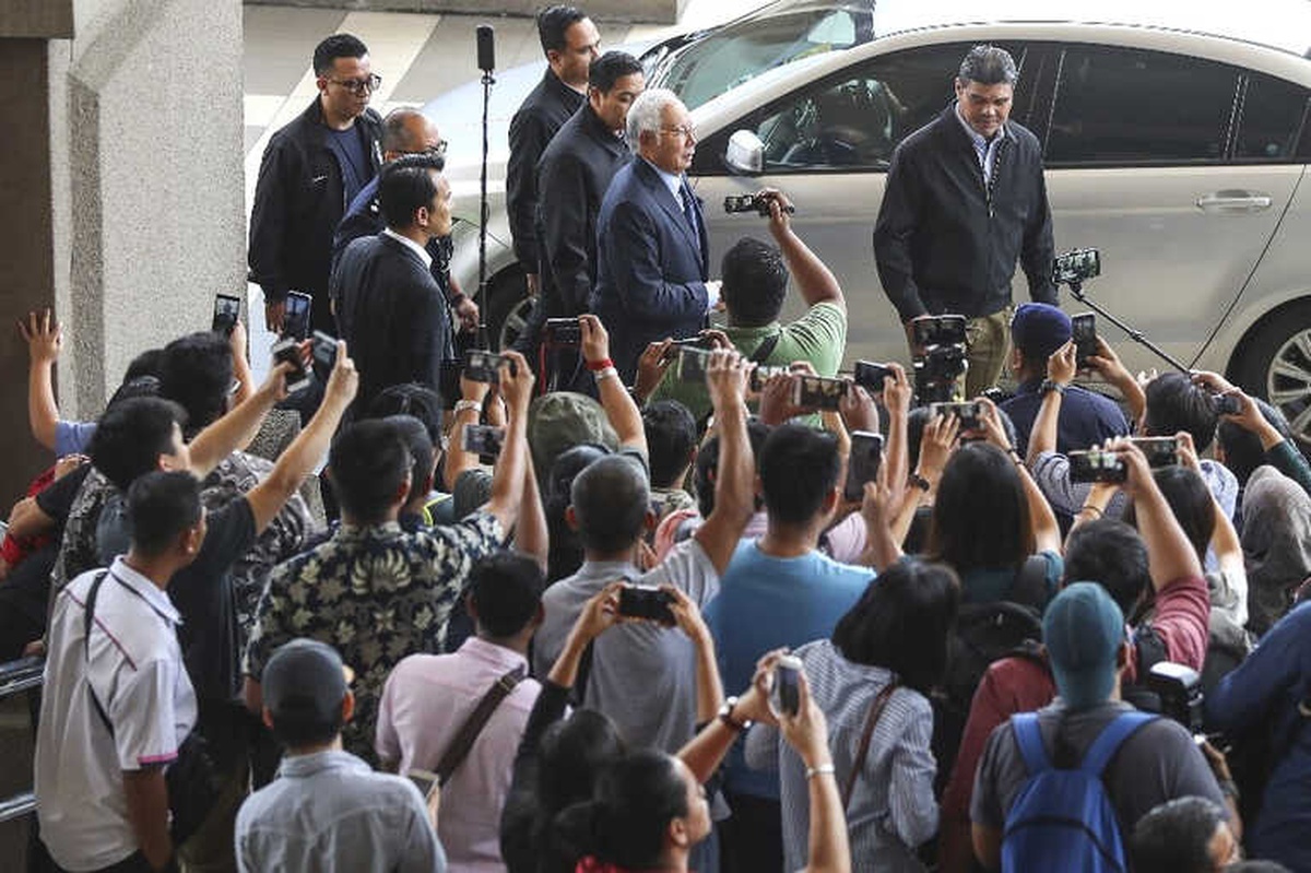 Filipinler\'de Toprak Kaymasında Ölü Sayısı 15\'e Yükseldi