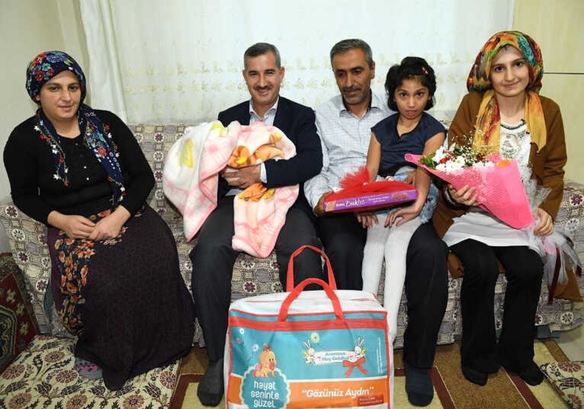 Hayat Seninle Güzel\' Projesi Sürüyor