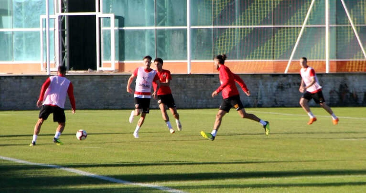 Kayserispor\'da, Atiker Konya Spor Maçı Öncesinde Şok Sakatlık