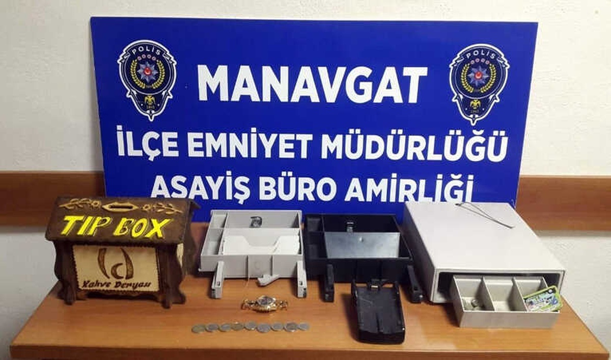 Manavgat\'ta İş Yeri Hırsızı Yakalandı