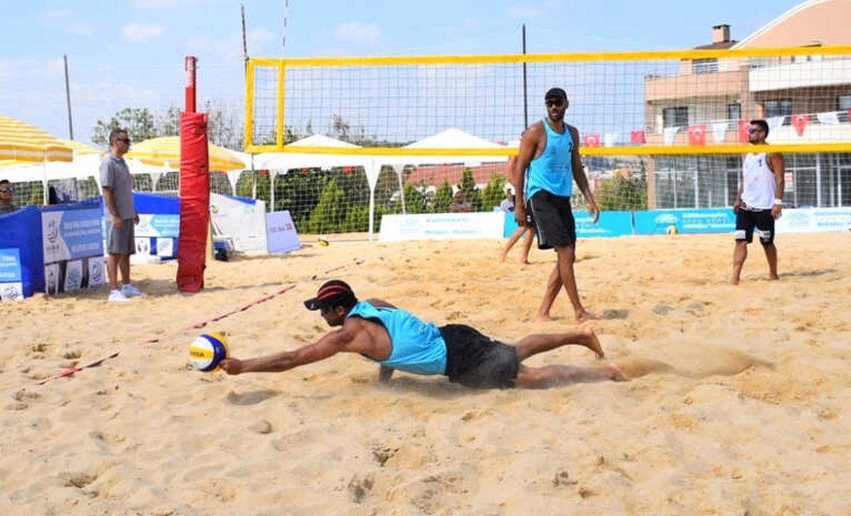 Nilüfer\'de Plaj Voleybolu Heyecanı
