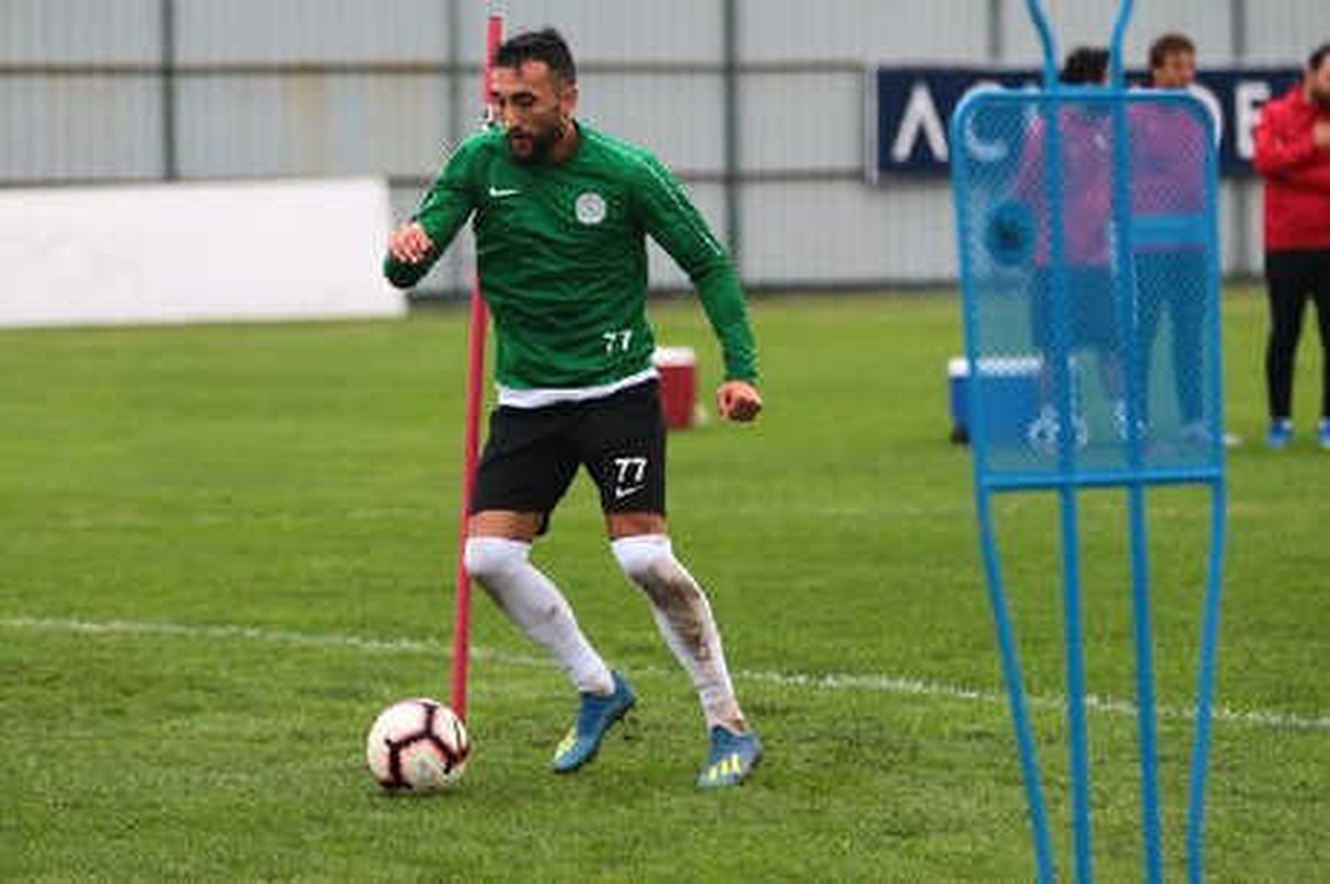 Rizesporlu Futbolcu Ovacıklı: "Karamsarlığa Kapılacak Bir Tablomuz Yok"