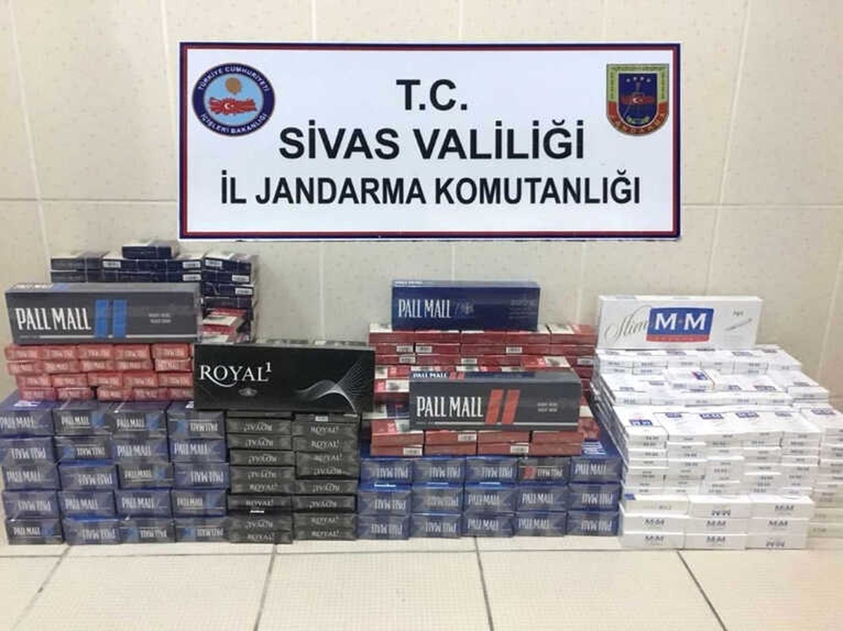 Sivas\'ta 7 Bin 530 Paket Kaçak Sigara Ele Geçirildi