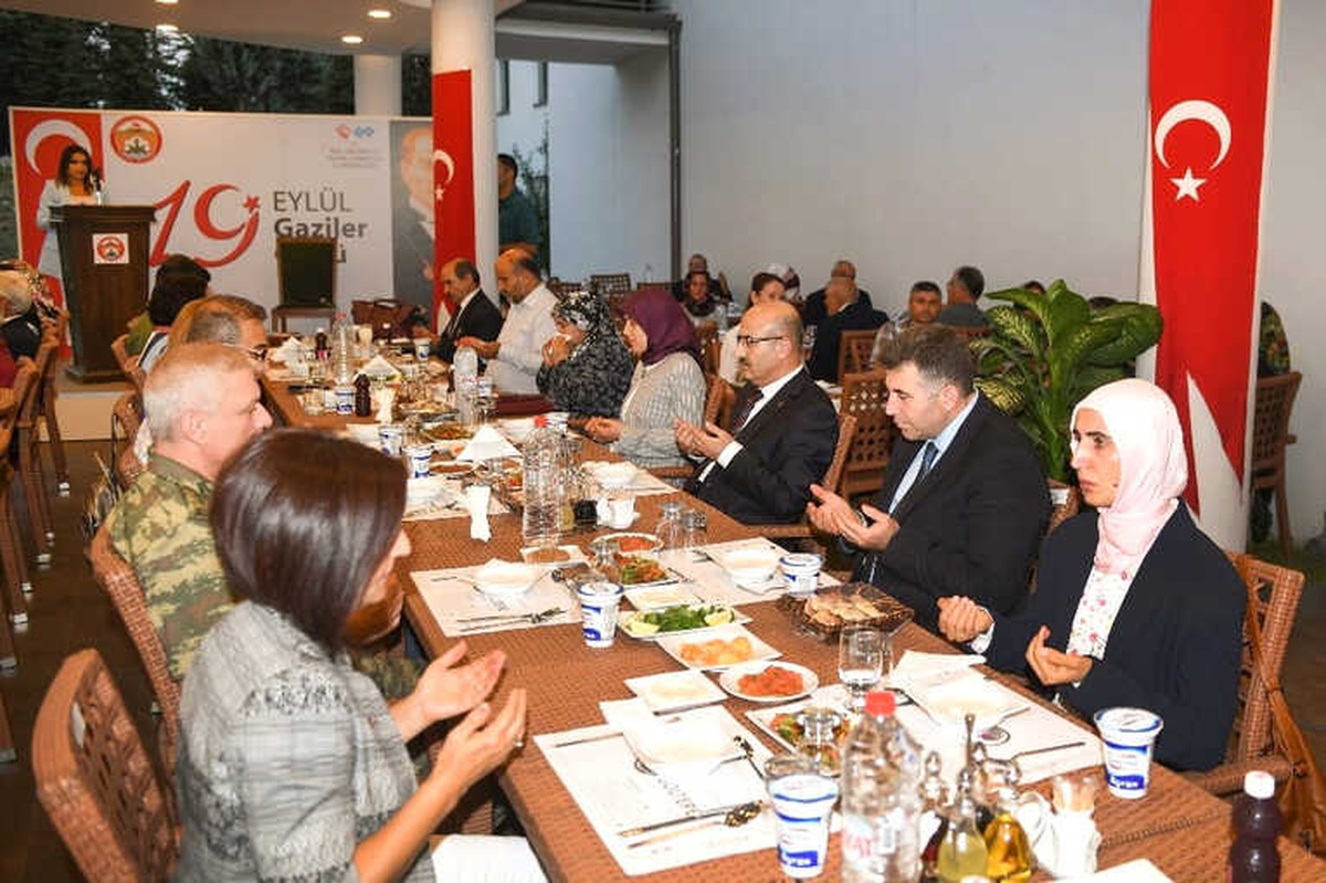 Vali Demirtaş: "Ne Yapsak Şehit ve Gazi Yakınlarının Hakkını Ödeyemeyiz"