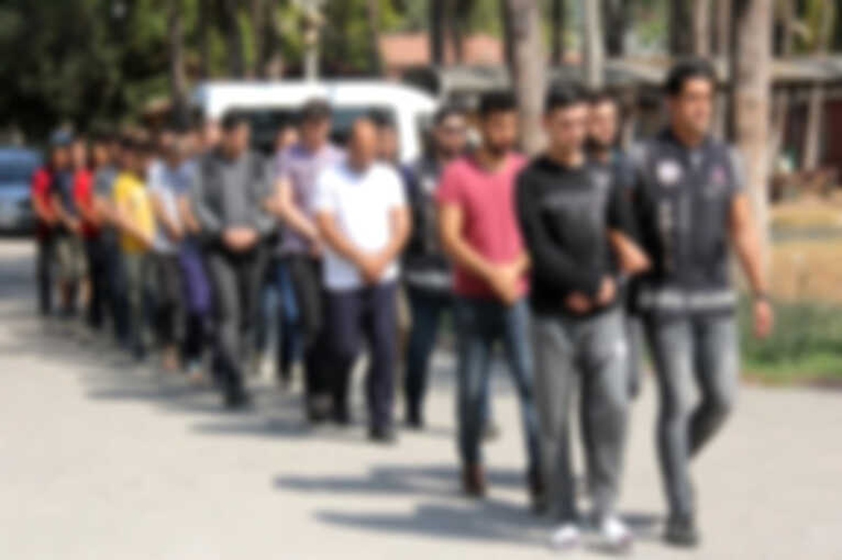 9\'u Muvazzaf Asker 15 Şüpheli İçin Gözaltı Kararı