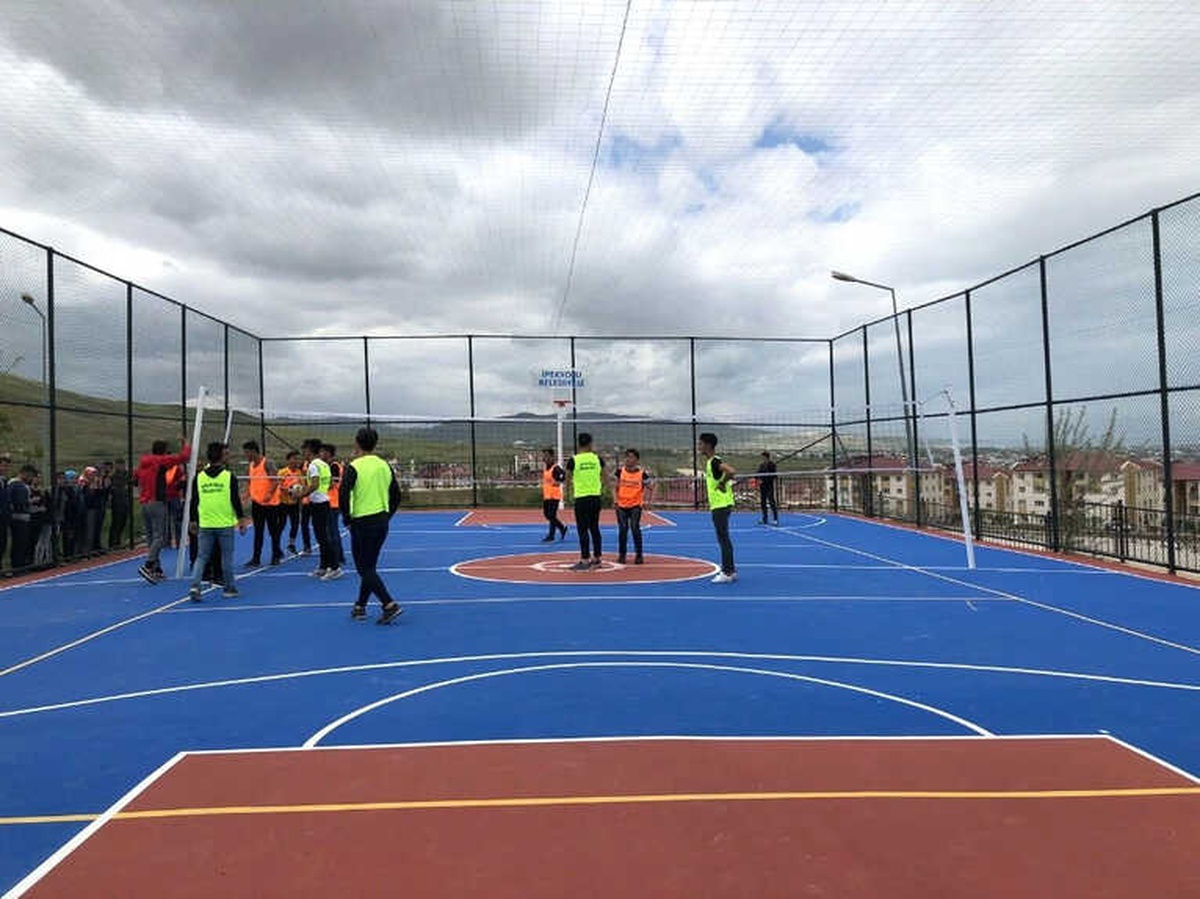 Açık Spor Sahalar Çocuk ve Gençleri Hizmetinde