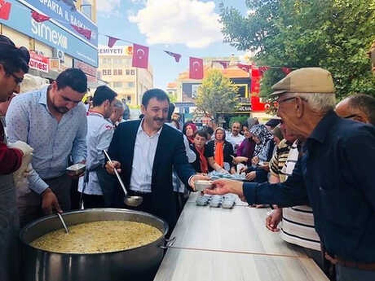 AK Parti\'den Aşure Dağıtımı
