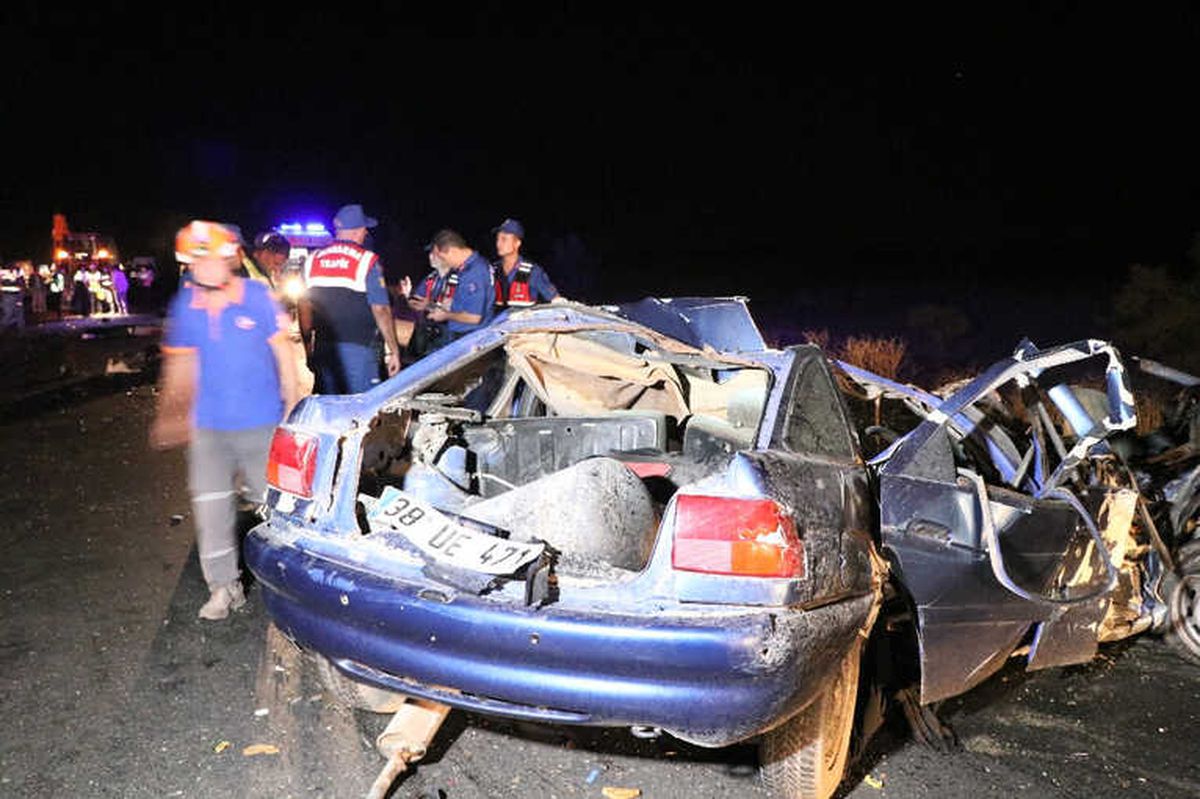 Aksaray\'da Zincirleme Trafik Kazası: 2 Ölü