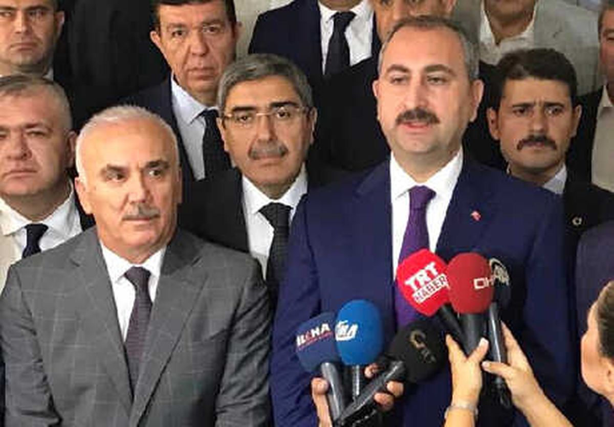 Bakan Gül: Türkiye\'deki Sıkıntılar Rasyonel Değil, Psikolojik