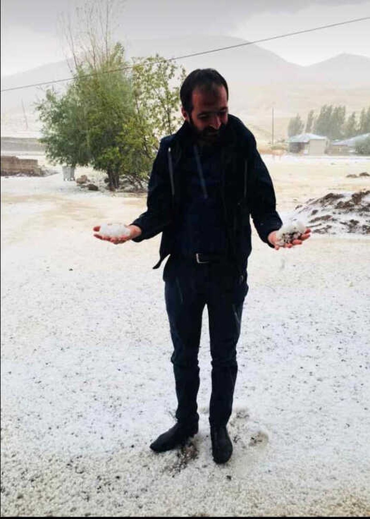 Başkale\'de Kış Yüzünü Gösterdi