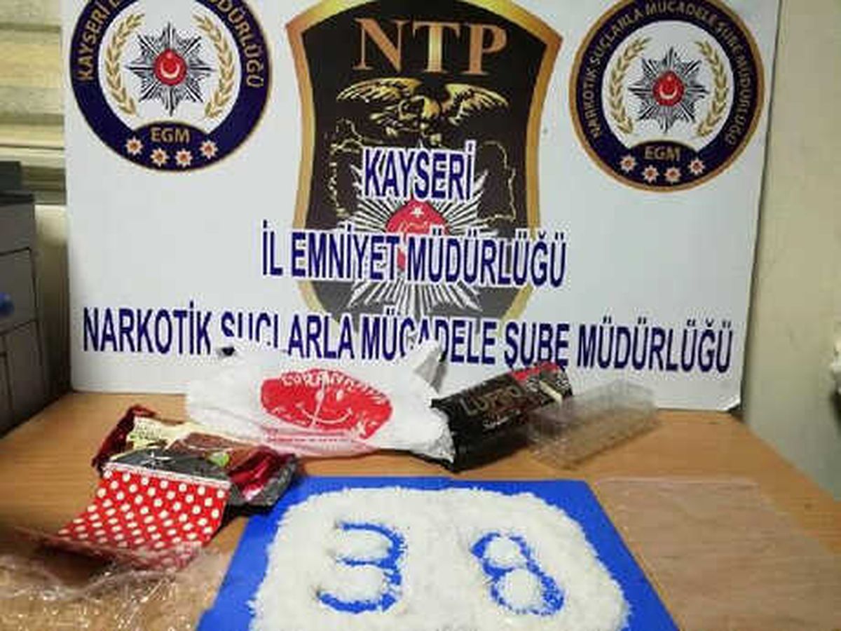 Çantasında Uyuşturucuyla Yakalandı