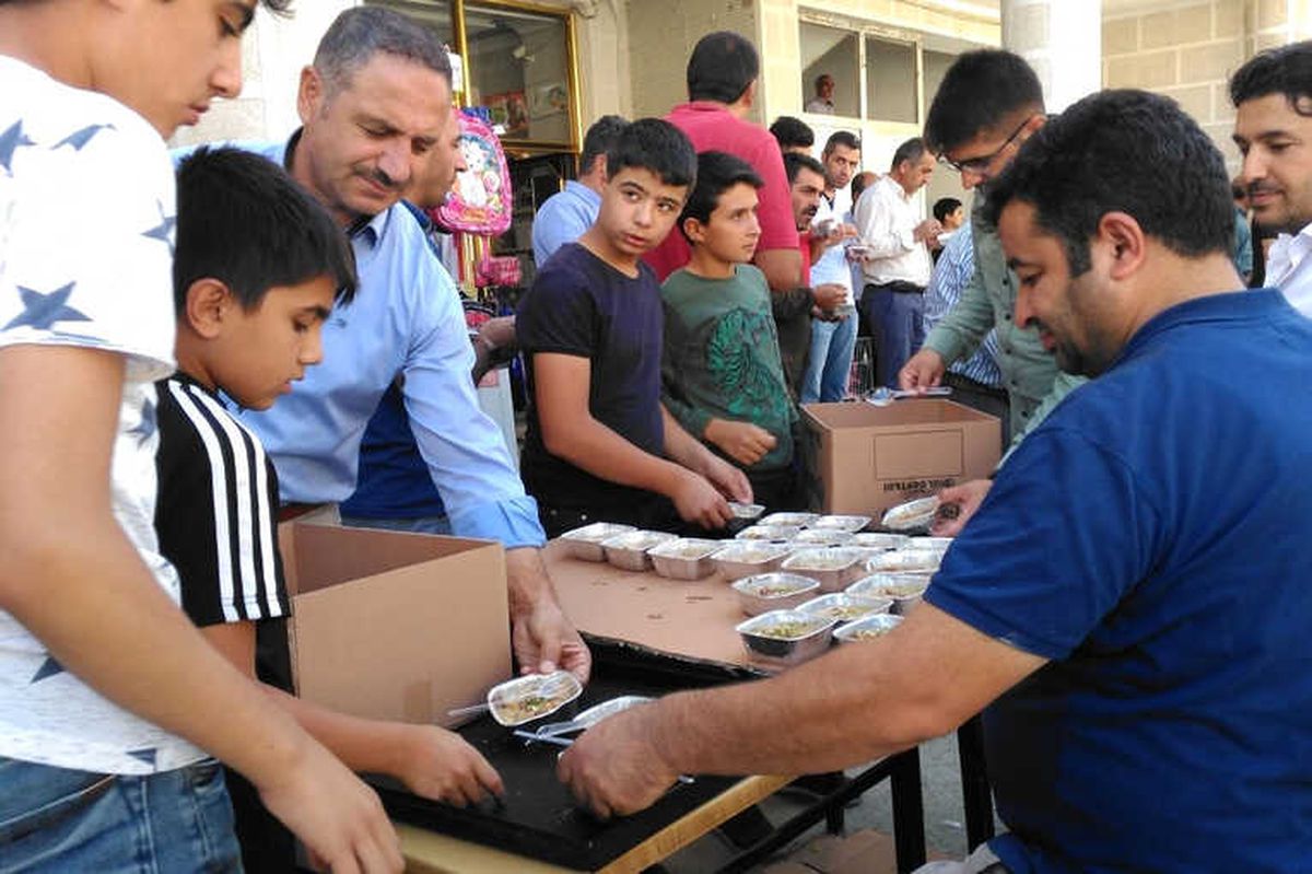 Çelikhan\'da 800 Kişilik Aşure Dağıtıldı