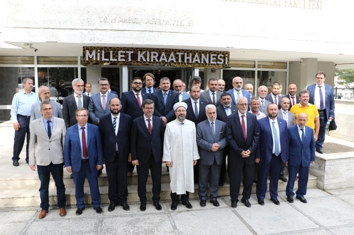 Diyanet İşleri Başkanı Erbaş Millet Kıraathanesi\'nde