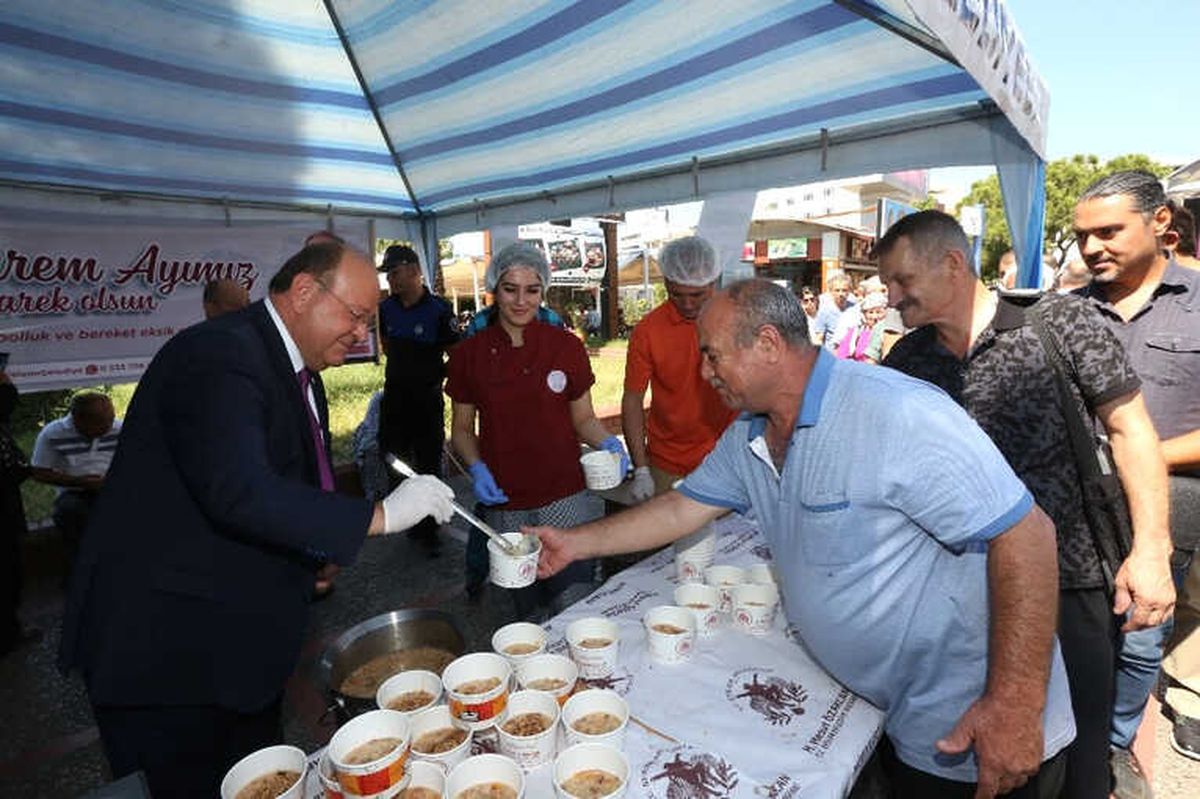 Efeler Belediyesi\'nden 3 Bin Kişilik Aşure Hayrı