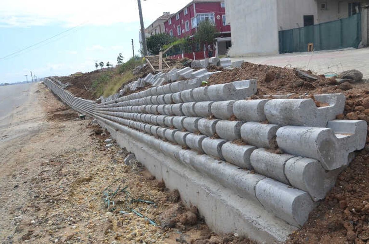 Ege Caddesi\'nde Şev Taşı Uygulaması