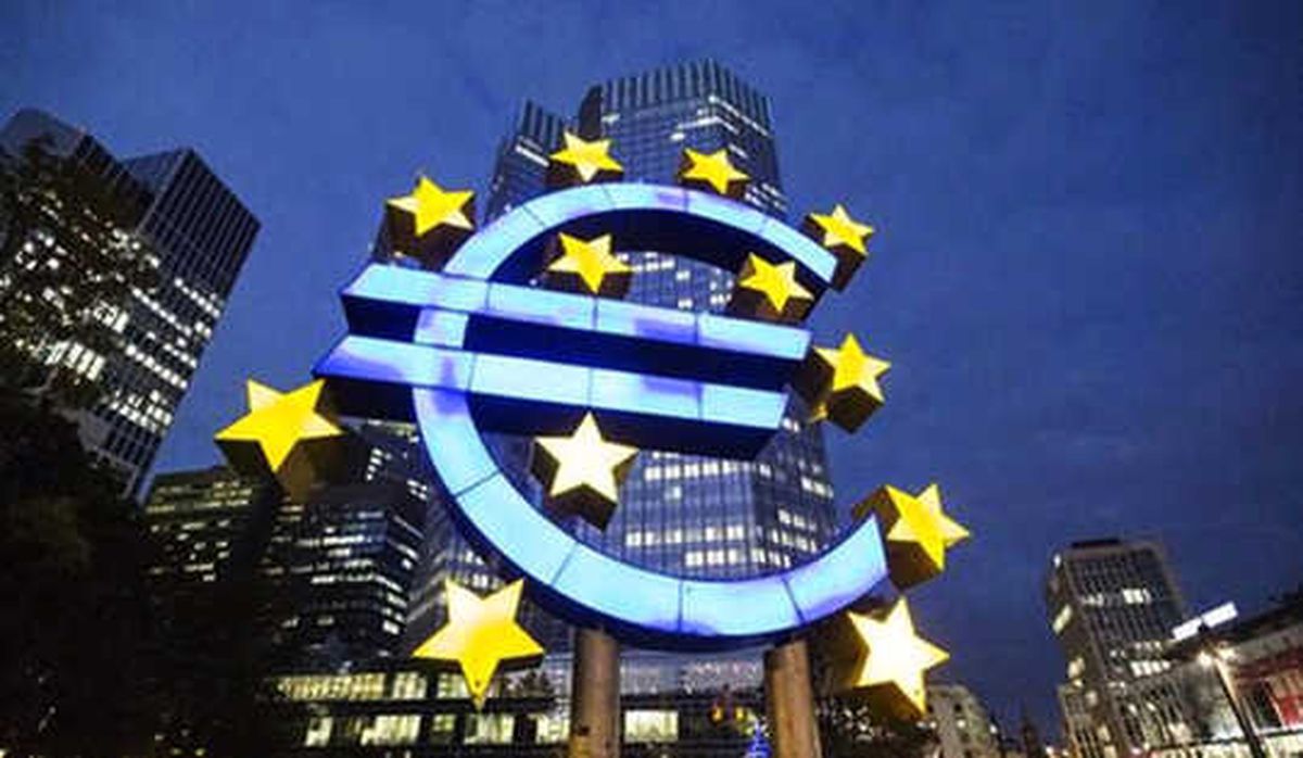 Euro Bölgesi\'nde Ekonomik Faaliyet 4 Ayın Düşüğünde