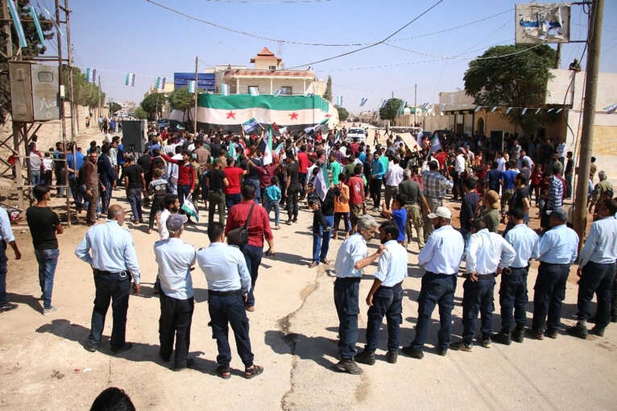 Fırat Kalkanı Bölgesinde Esad\'a Karşı Gösteriler Yapıldı