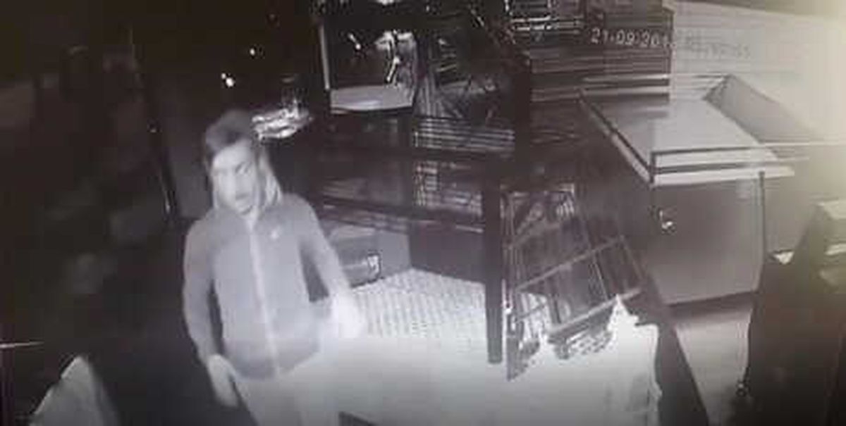 Fırından Para Dolu Sadaka Kutusu Hırsızlığı Kamerada