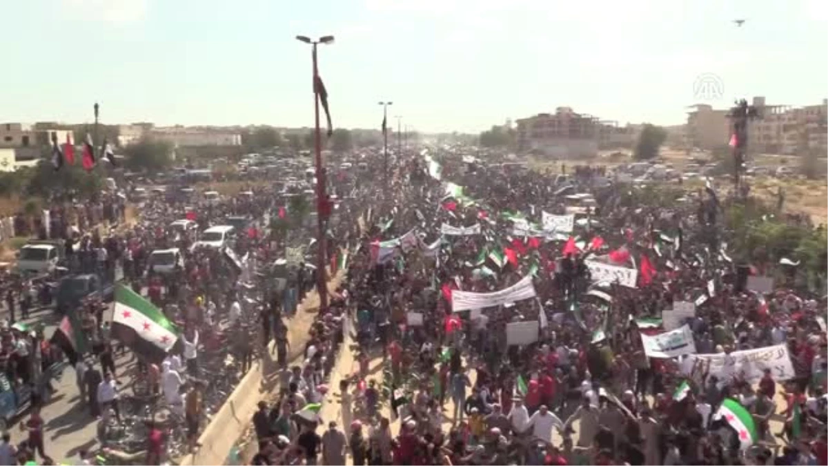 İdlib\'deki Rejim Karşıtı Gösterilerde Türkiye\'ye Teşekkür Mesajları