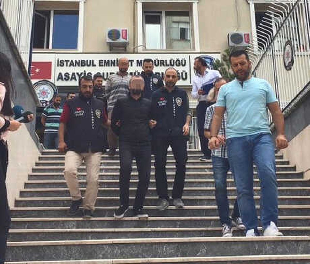 İki Kayıp Arkadaşla İlgili 4 Kişi Gözaltına Alındı