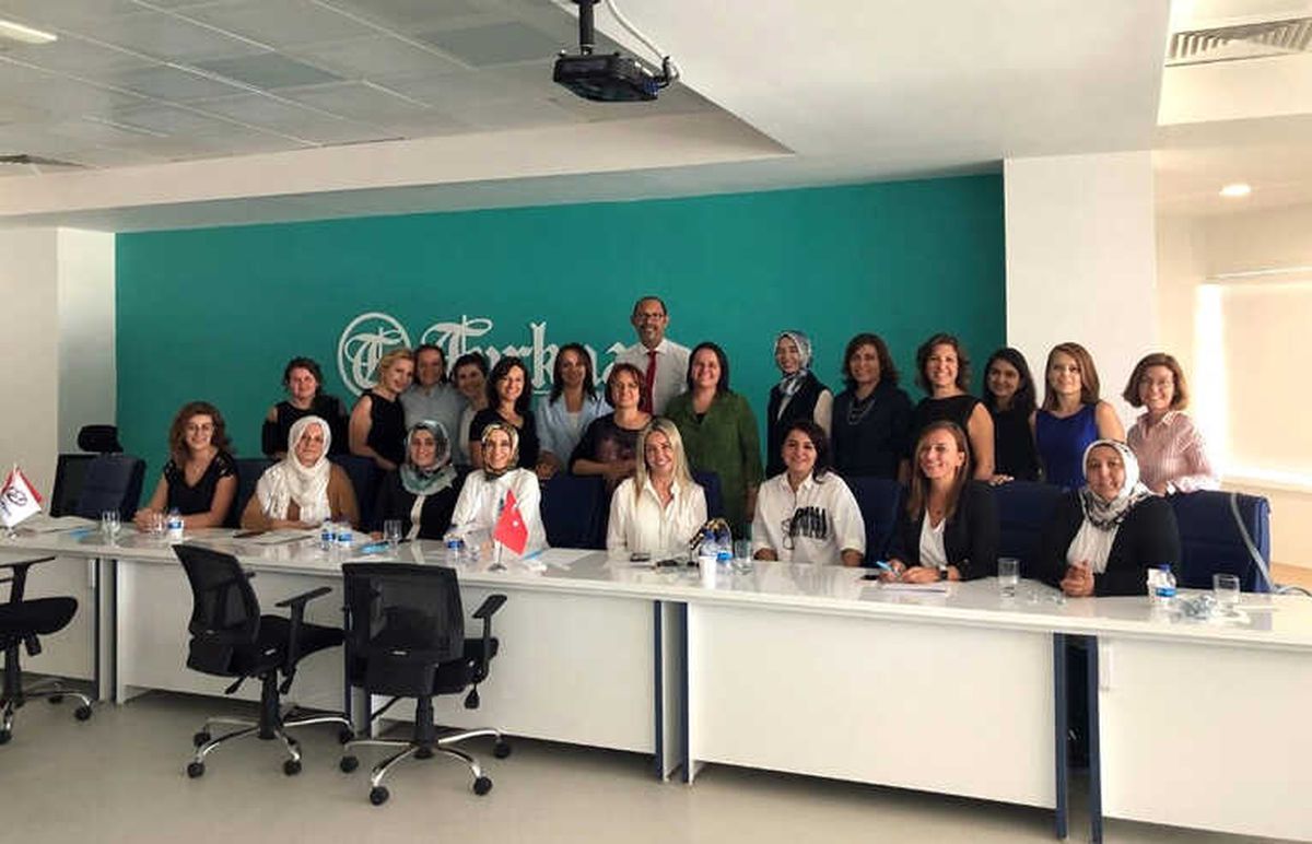 İş Kadınlarına "Stres Yönetimi Eğitimi" Verildi
